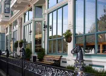 Victorian Inn hotel thumbnail 4
