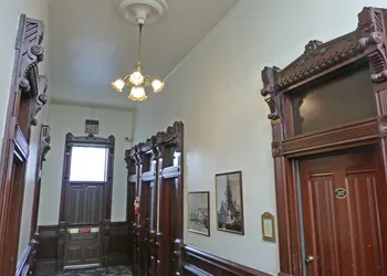 Victorian Inn hotel thumbnail 6