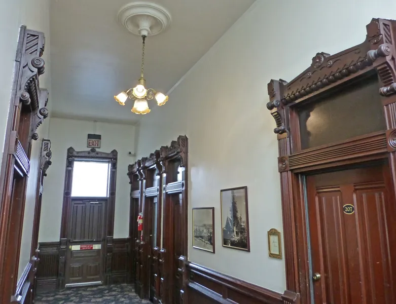 Victorian Inn hotel detail image 6