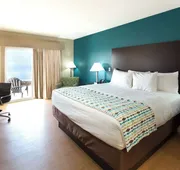 La Quinta Inn & Suites by Wyndham Ocean City hotel detail image 7