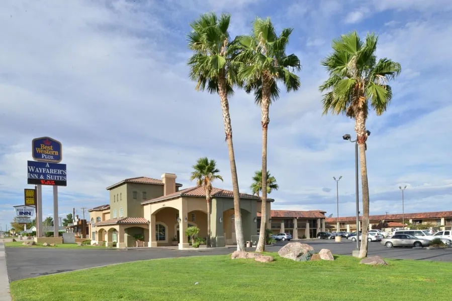 Best Western Plus A Wayfarer's Inn And Suites hotel detail image 2