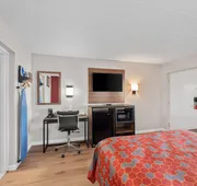 Econo Lodge Cranston - Providence hotel detail image 7