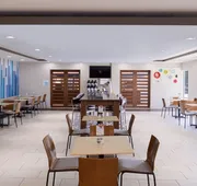 Holiday Inn Express & Suites Lexington Midtown - I-75 by IHG hotel detail image 3