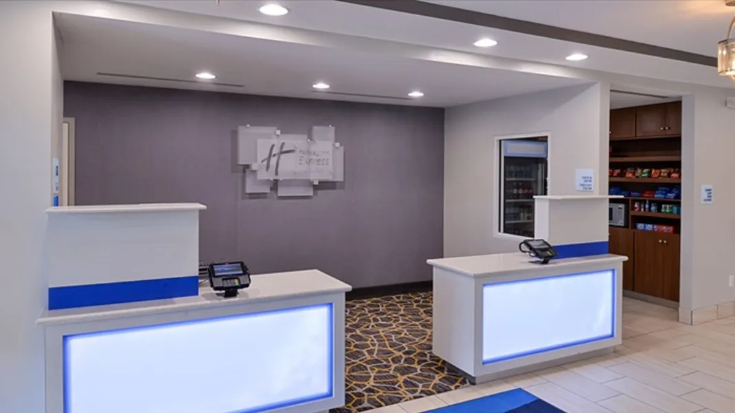 Holiday Inn Express & Suites Lexington Midtown - I-75 by IHG hotel detail image 6