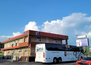 Niagara Inn hotel thumbnail 2