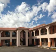 Luxury Inn hotel detail image 4