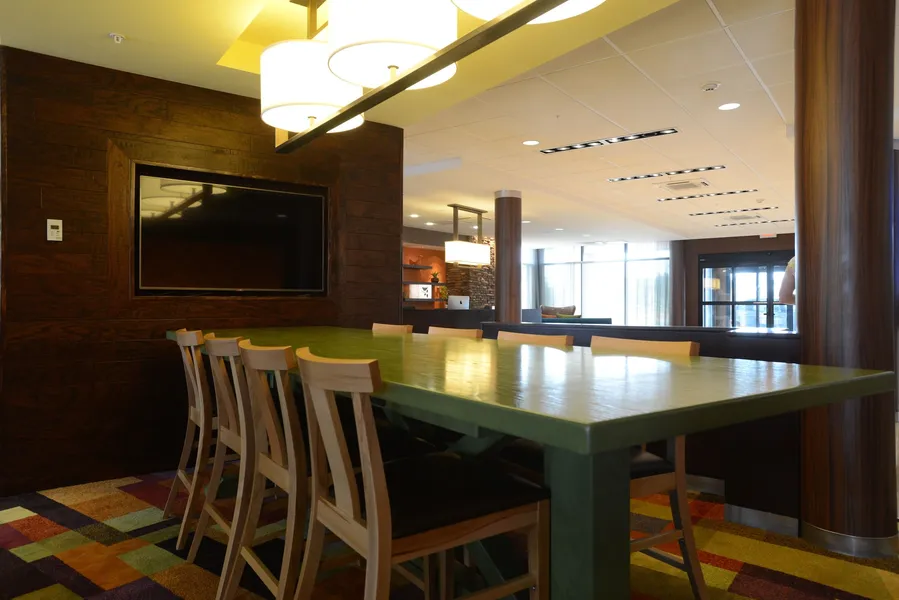 Fairfield Inn & Suites Bowling Green hotel detail image 6