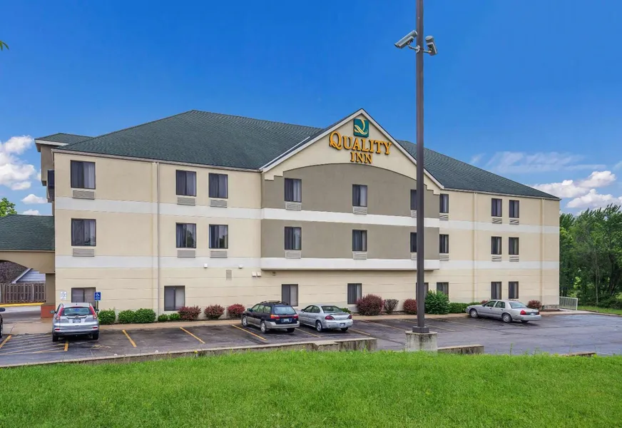 Quality Inn I-70 Near Kansas Speedway hotel detail image 2