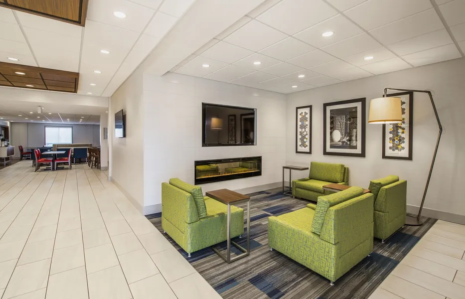 Holiday Inn Express Hotel & Suites Airdrie-Calgary North by IHG hotel detail image 6