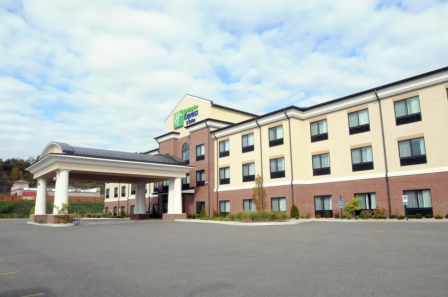 Holiday Inn Express & Suites Cambridge by IHG hotel detail image 2