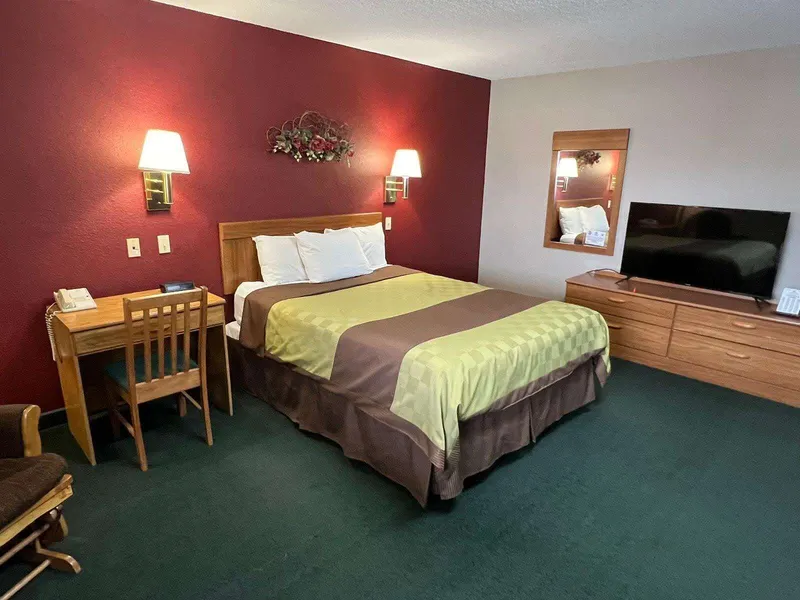Americas Best Value Inn Suburban Motel hotel detail image 6
