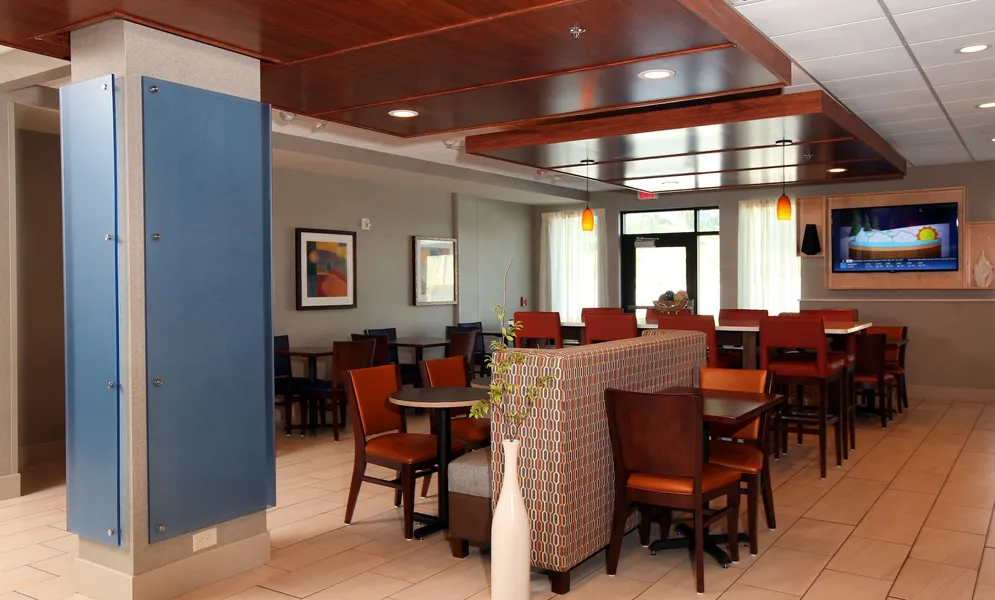 Holiday Inn Express & Suites Omaha South - Ralston Arena by IHG hotel detail image 2
