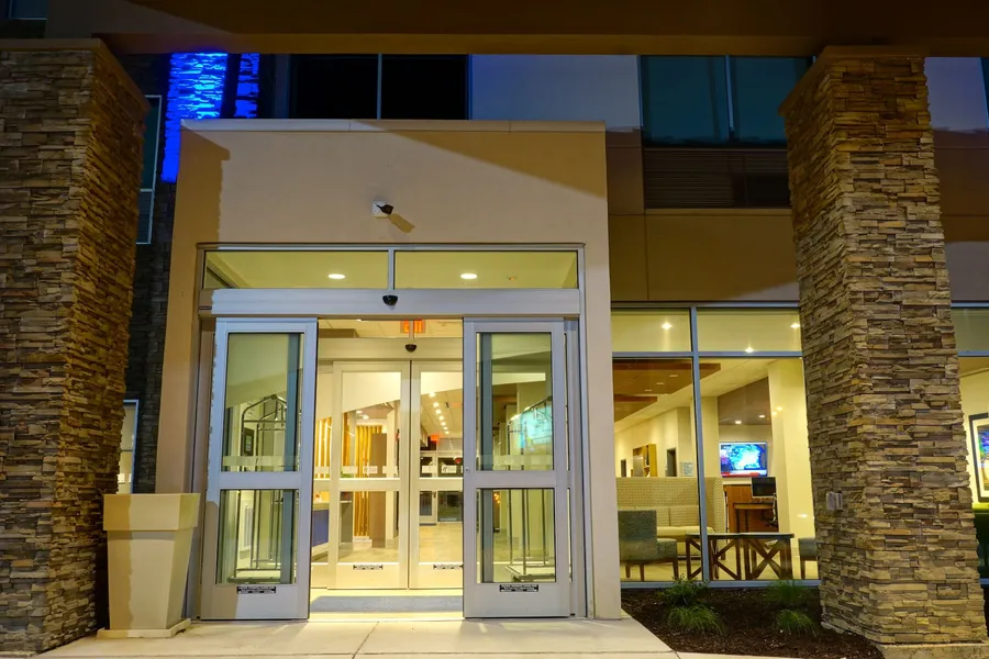 Holiday Inn Express & Suites Omaha - Millard Area by IHG hotel detail image 6