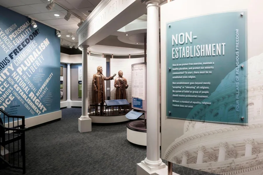 Courtyard by Marriott Richmond Downtown hotel detail image 2