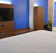 Holiday Inn Express & Suites Batesville by IHG hotel detail image 7