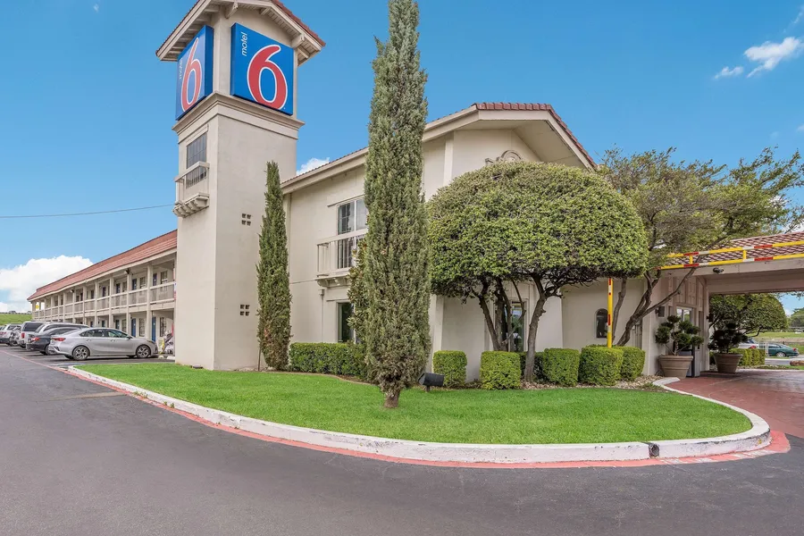 Motel 6 Dallas, TX - Market Center hotel detail image 2