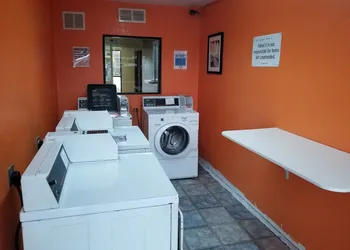 Americas Best Inn Macon hotel thumbnail 2