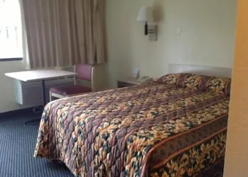 Americas Best Inn Macon hotel thumbnail 4