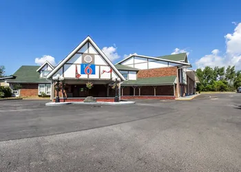 Motel 6-Trenton, ON hotel thumbnail 2