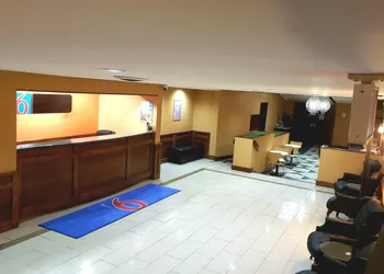 Motel 6-Trenton, ON hotel thumbnail 7