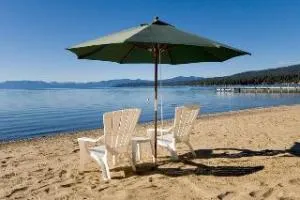 Mourelatos Lakeshore Resort hotel thumbnail 3
