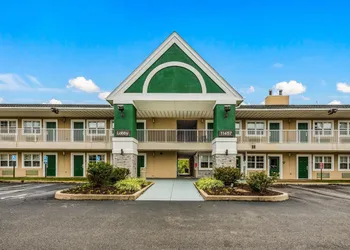 HomeTowne Studios Cincinnati - Sharonville hotel thumbnail 6