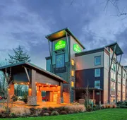 La Quinta Inn & Suites by Wyndham Tumwater - Olympia hotel detail image 4