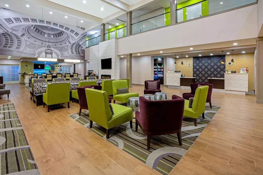 La Quinta Inn & Suites by Wyndham Tumwater - Olympia hotel detail image 6
