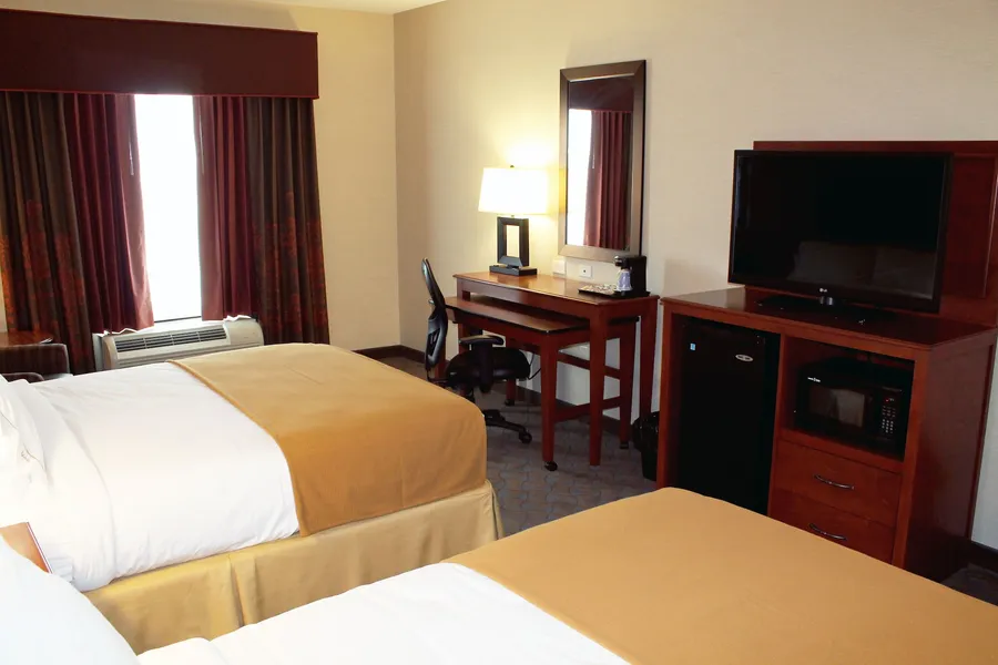 Holiday Inn Express Hotel & Suites Paducah West by IHG hotel detail image 2