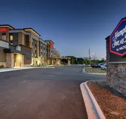 Hampton Inn & Suites Milwaukee West hotel detail image 4