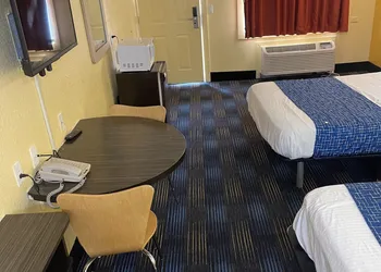 Travelodge by Wyndham Benton Harbor MI hotel thumbnail 2