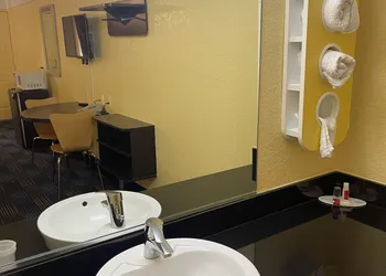 Travelodge by Wyndham Benton Harbor MI hotel thumbnail 7