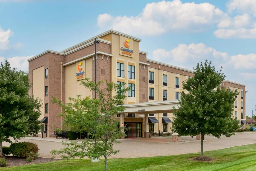 Comfort Suites Hartville - North Canton hotel detail image 2