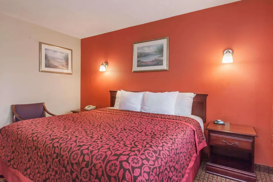 Red Carpet Inn hotel detail image 6