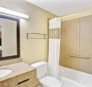Howard Johnson by Wyndham Pikesville hotel detail image 7