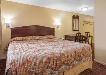 Knights Inn Tonawanda hotel thumbnail 2