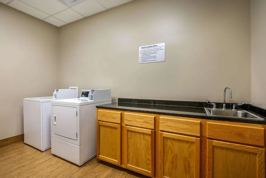 La Quinta Inn & Suites by Wyndham Glendive hotel detail image 6