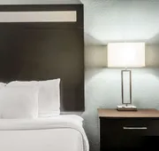La Quinta Inn & Suites by Wyndham Glendive hotel detail image 7