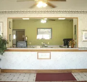 Super 8 by Wyndham Platte City Kansas City Area Airport hotel detail image 5