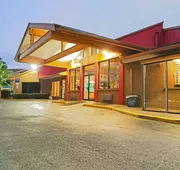 Howard Johnson by Wyndham Houston Hobby Airport hotel detail image 3