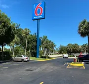Motel 6 Lantana, FL hotel detail image 3