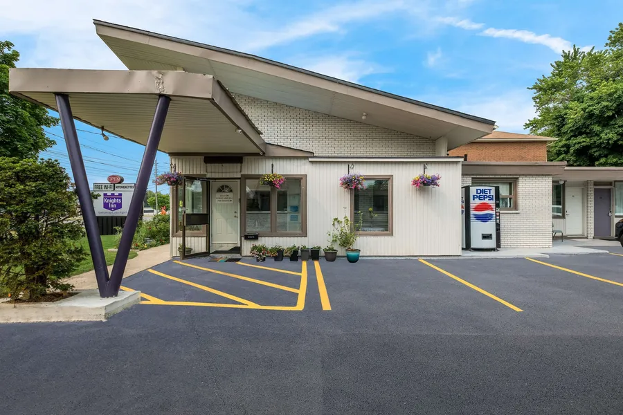 Knights Inn Burlington, ON hotel detail image 2