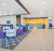 La Quinta Inn & Suites by Wyndham Corpus Christi - Portland hotel detail image 3