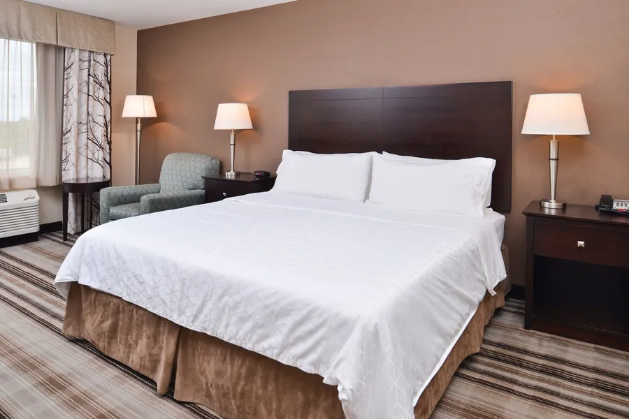 Holiday Inn Express Hotel & Suites Emporia Northwest by IHG hotel detail image 6