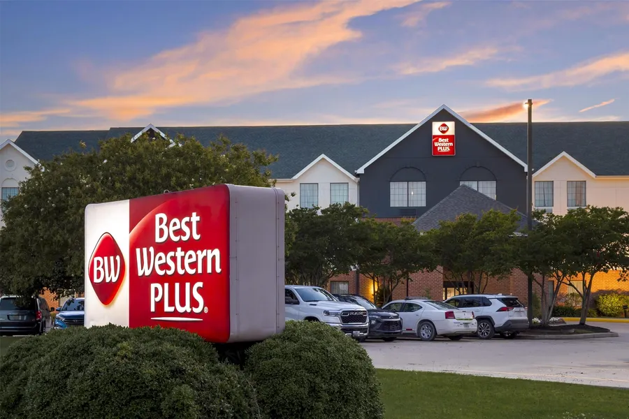Best Western Plus Executive Hotel & Suites hotel detail image 2