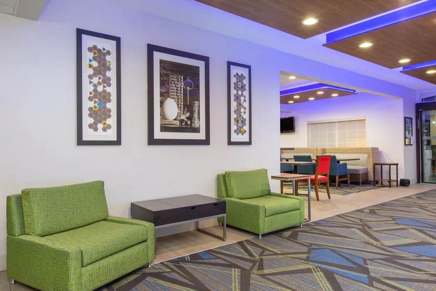 Holiday Inn Express Hotel & Suites Bishop by IHG hotel detail image 6