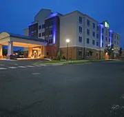 Holiday Inn Express & Suites Charlotte North by IHG hotel detail image 7