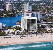 Courtyard by Marriott Oceanside Fort Lauderdale Beach hotel detail image 3
