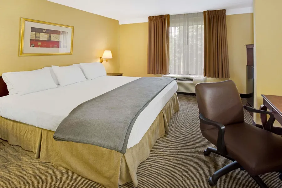 Days Inn by Wyndham Silver Spring hotel detail image 6