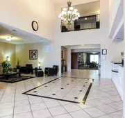 Quality Suites Huntsville Near University hotel detail image 3